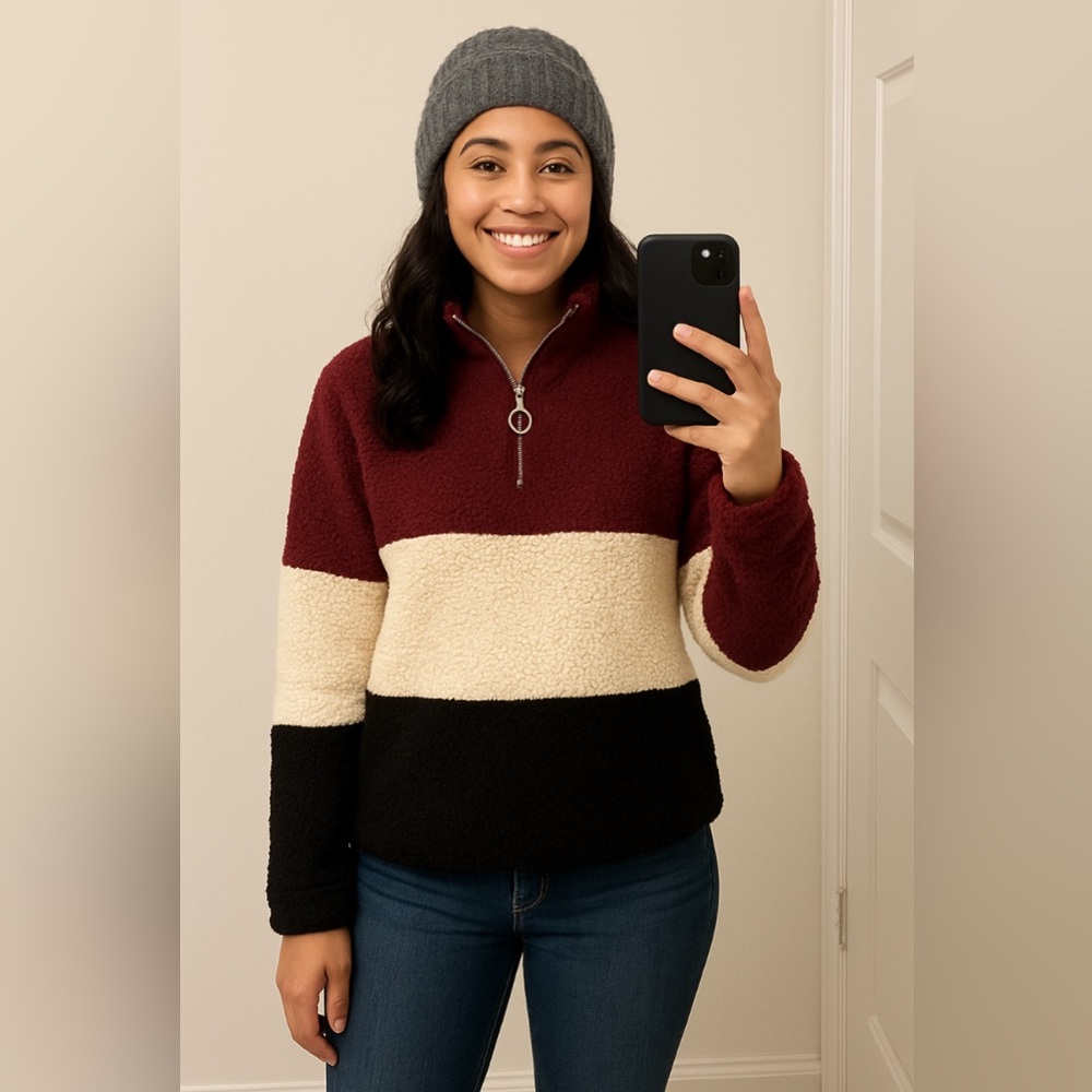 Half-Zip Plush Colorblock Pullover – Women’s S